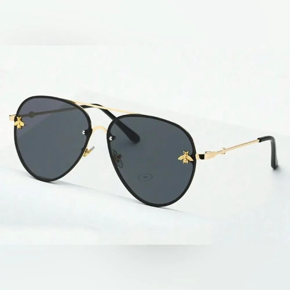 NEW! *Bee* Goldtone Designer-Style Sunnies Sunglasses